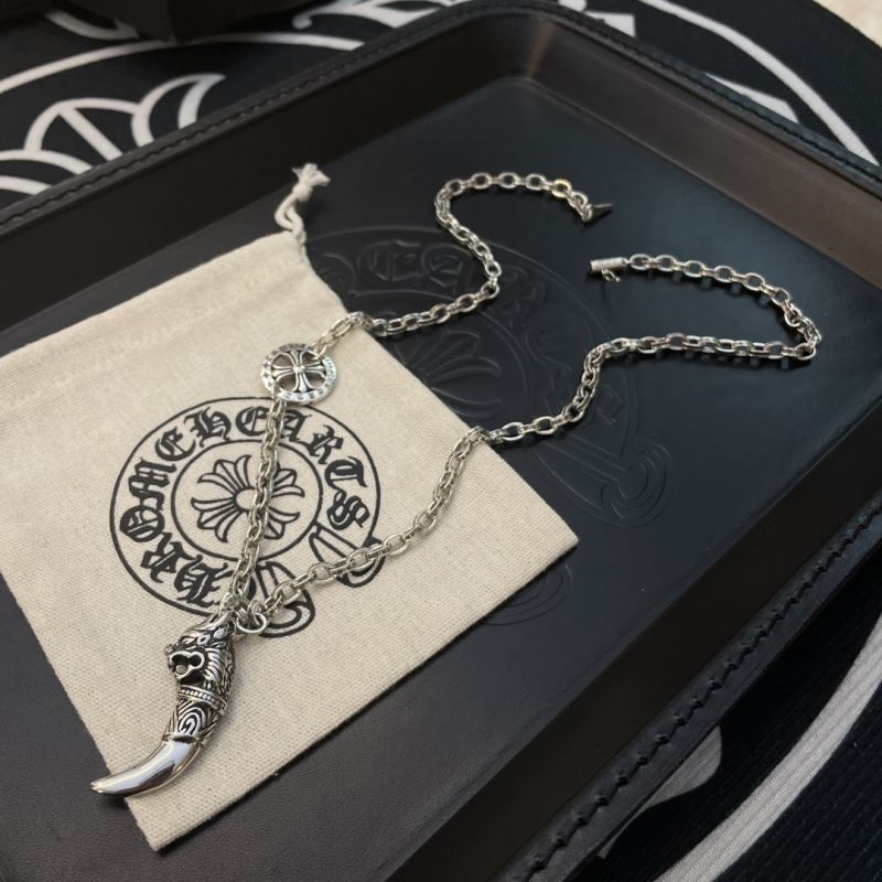 Ch*0me He**ts necklaces